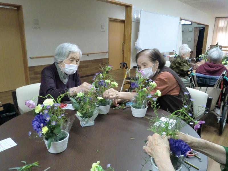 いこいの里古賀　フラワーアレンジメント教室NO2