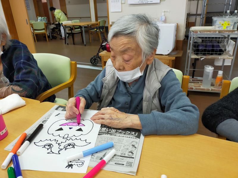 いこいの里徳吉　【ハロウィンのつるし飾り】