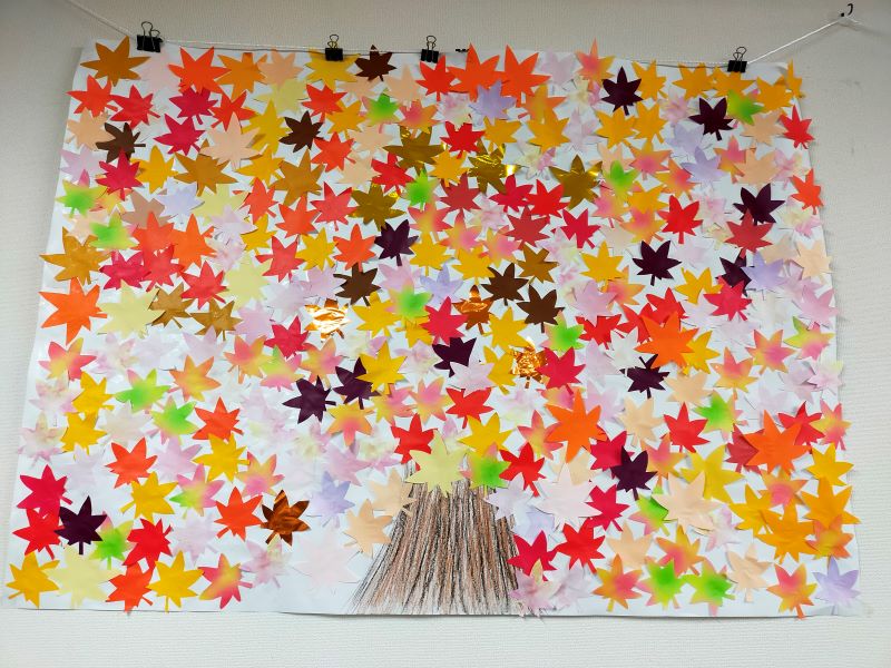 いこいの里徳吉　【11月の壁画〜もみじ〜】