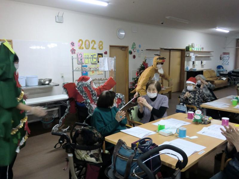 いこいの里古賀【クリスマス会サンタがやってくる】